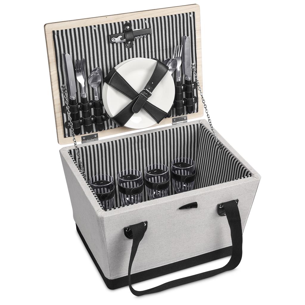 Serendipio Willow 4-Person Picnic Basket